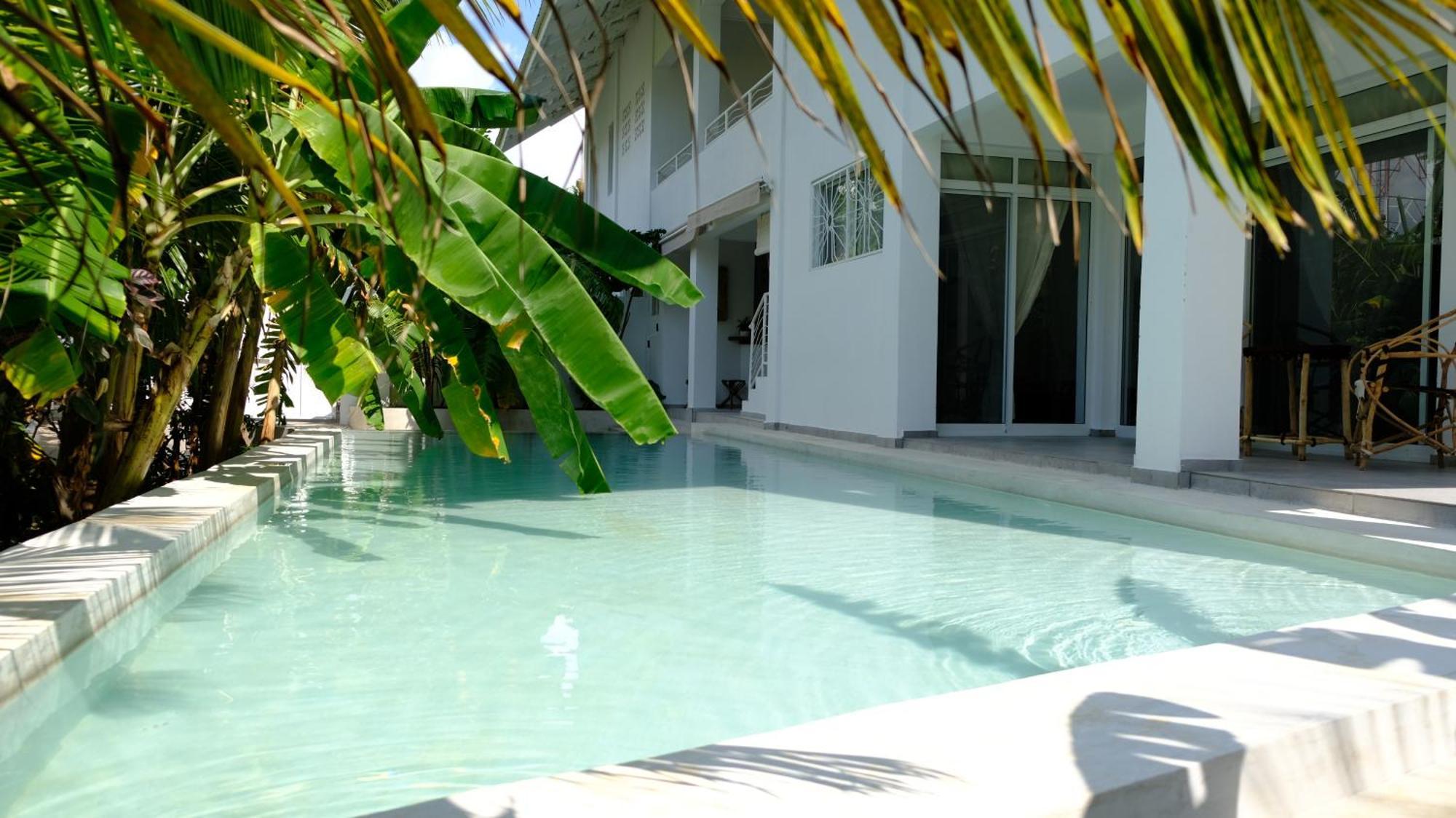 Kobe House Bed & Breakfast Jambiani  Exterior photo
